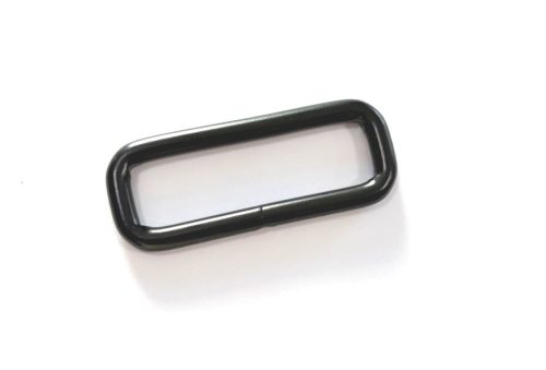 Fekete hegesztett bújtató 50 x 13 x 5 mm