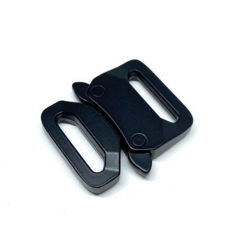 Fekete fém csat 20 mm