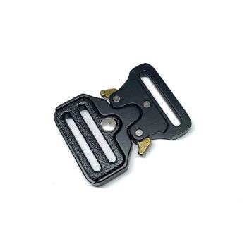 Fekete fém csat 30 mm